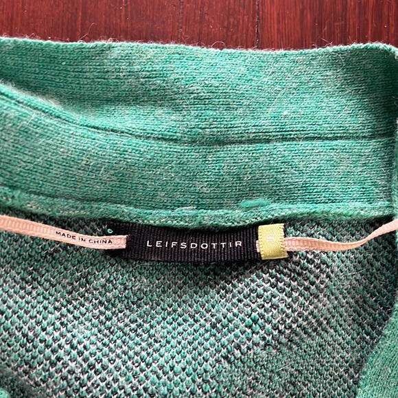 Anthropologie puff sleeve sweater - Picture 3 of 5